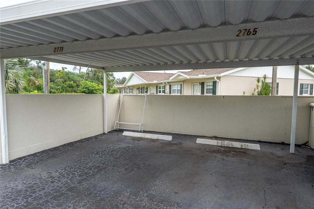 Под контрактом: $1,495 (2 спален, 2 ванн, 1100 Квадратных фут)