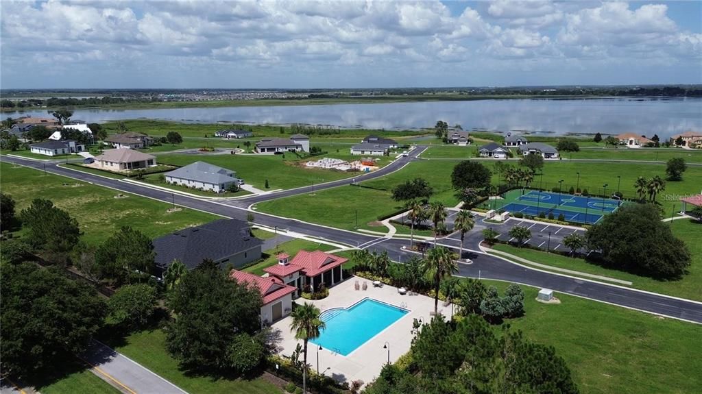 For Sale: $689,900 (4 beds, 3 baths, 2881 Square Feet)