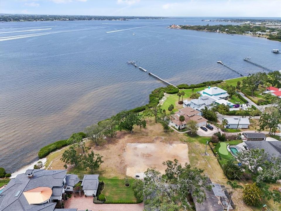 For Sale: $1,500,000 (0.48 acres)