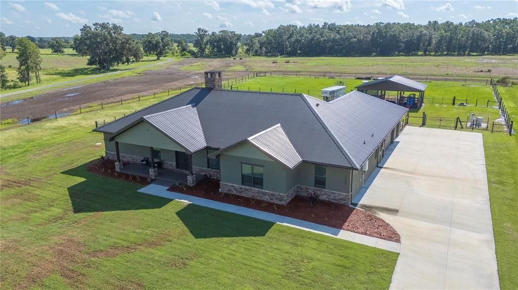 Recently Sold: $785,000 (3 beds, 2 baths, 3225 Square Feet)