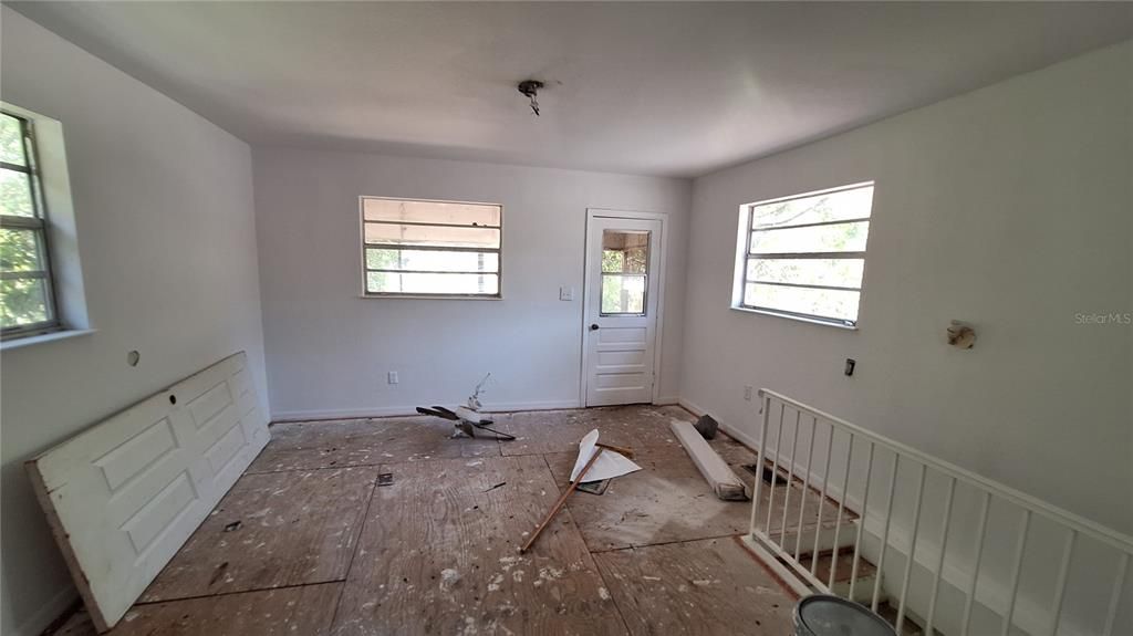 En Venta: $315,000 (5 camas, 3 baños, 2497 Pies cuadrados)