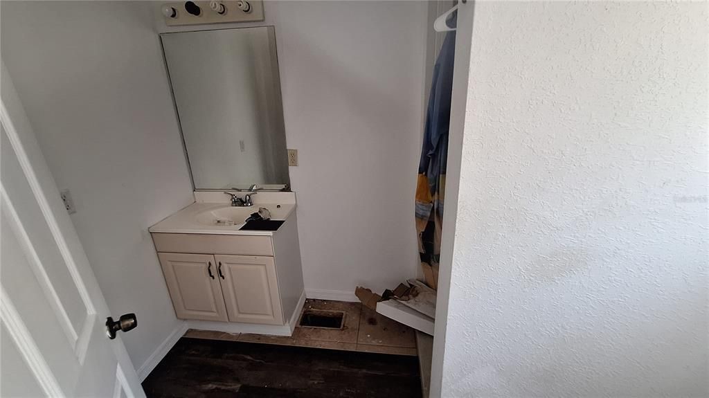 En Venta: $315,000 (5 camas, 3 baños, 2497 Pies cuadrados)