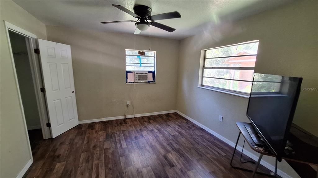 En Venta: $315,000 (5 camas, 3 baños, 2497 Pies cuadrados)