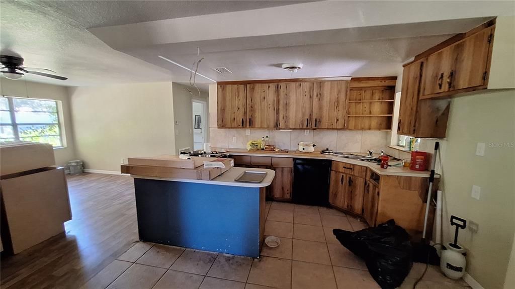 En Venta: $315,000 (5 camas, 3 baños, 2497 Pies cuadrados)