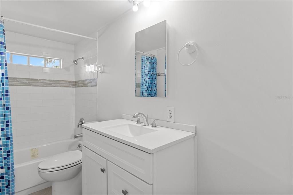 For Sale: $195,000 (3 beds, 2 baths, 1352 Square Feet)