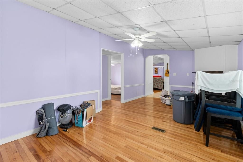 For Sale: $195,000 (3 beds, 2 baths, 1352 Square Feet)