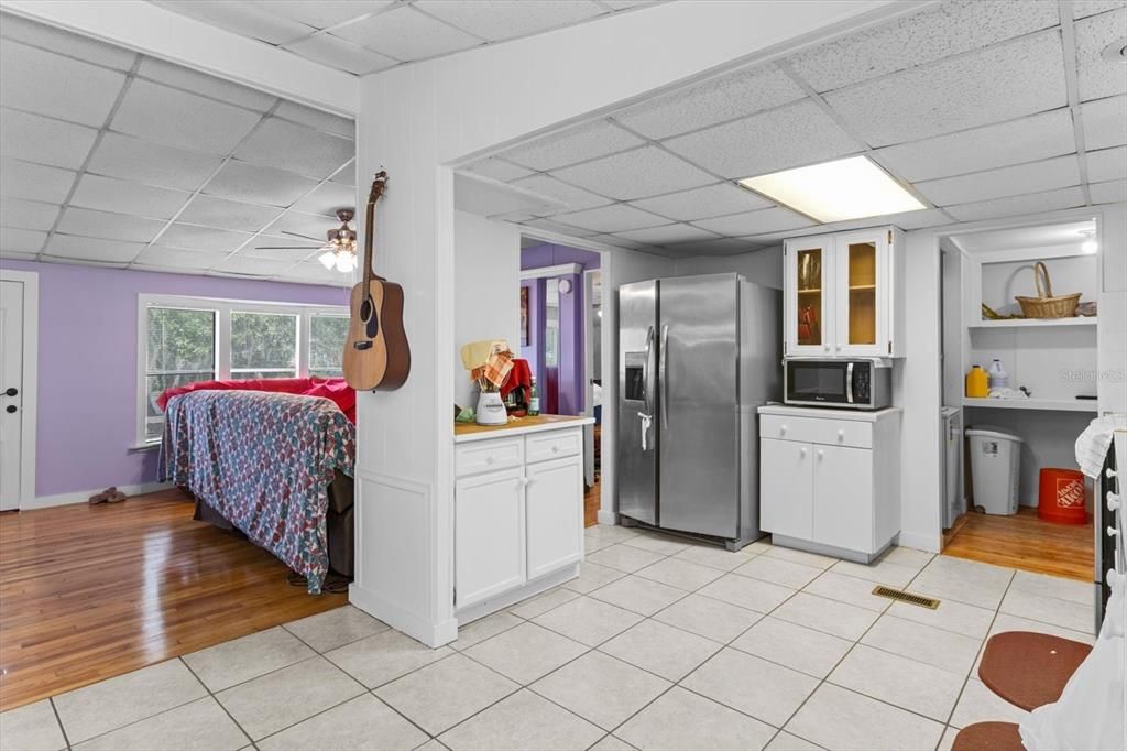 For Sale: $195,000 (3 beds, 2 baths, 1352 Square Feet)