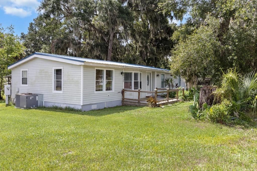 For Sale: $195,000 (3 beds, 2 baths, 1352 Square Feet)