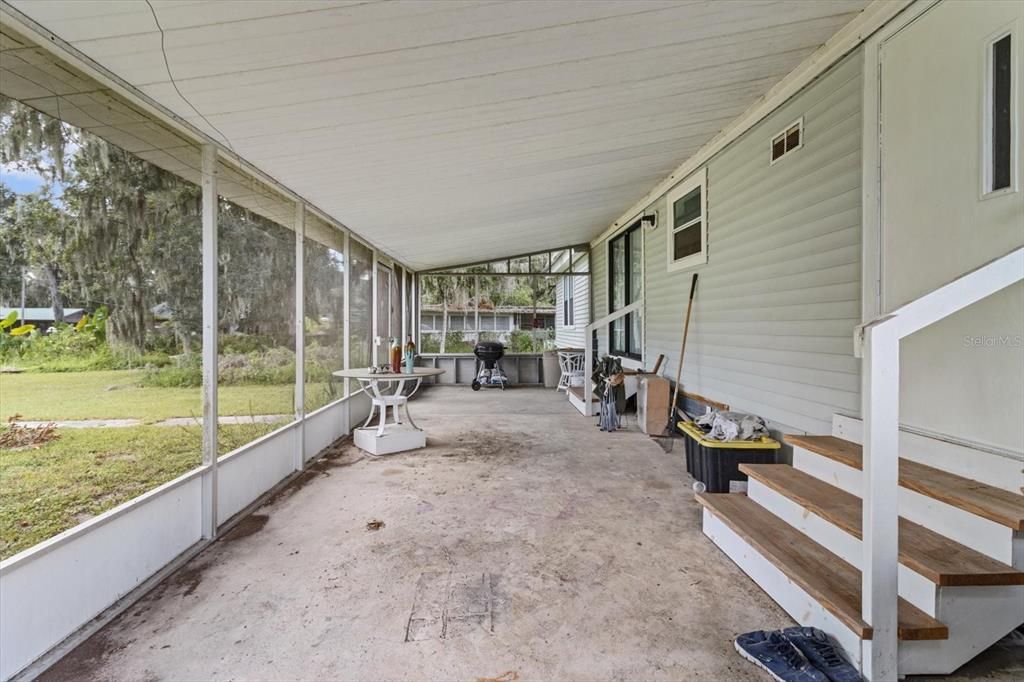 For Sale: $195,000 (3 beds, 2 baths, 1352 Square Feet)