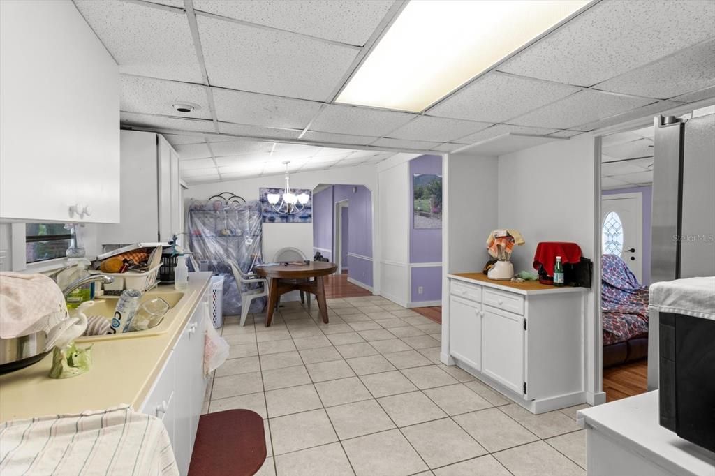 For Sale: $195,000 (3 beds, 2 baths, 1352 Square Feet)