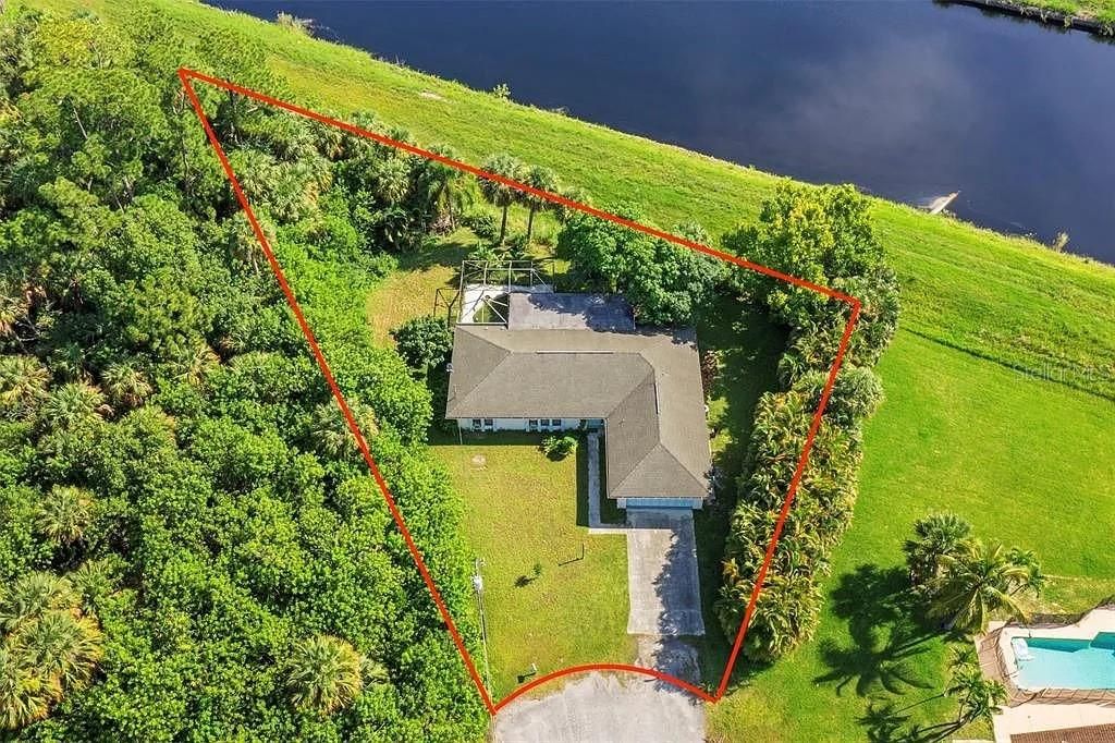 Recently Sold: $319,000 (3 beds, 2 baths, 1771 Square Feet)