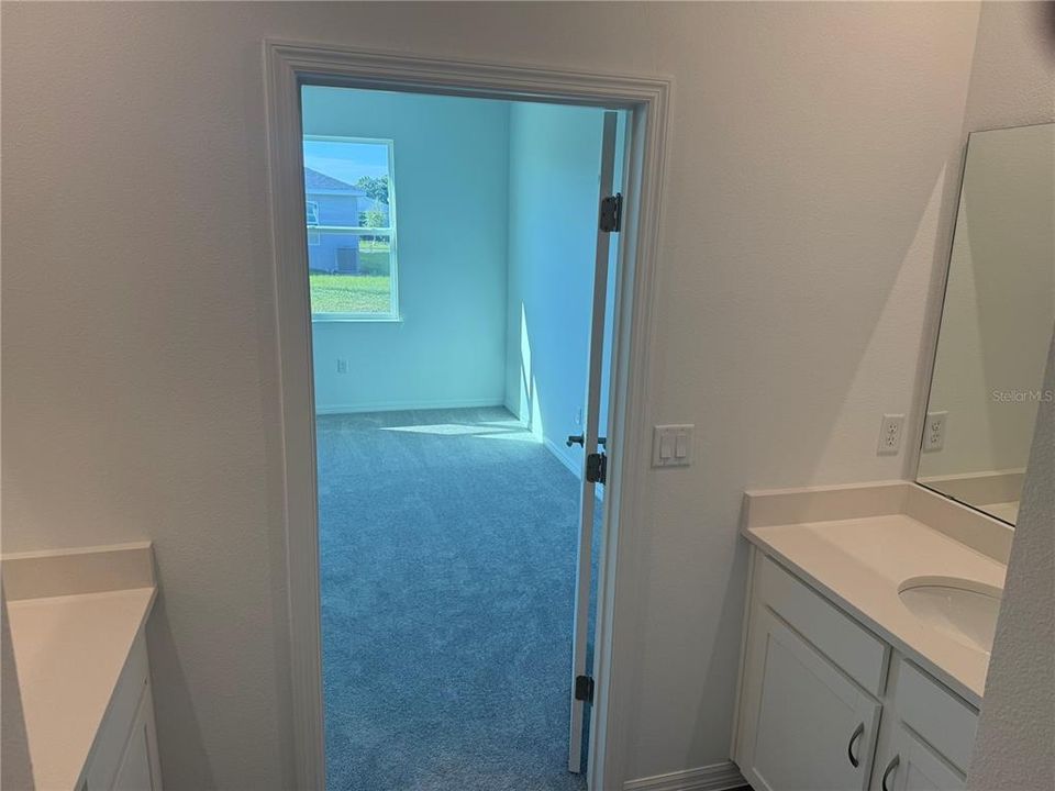 出租: $2,145 (4 贝兹, 2 浴室, 1839 平方英尺)