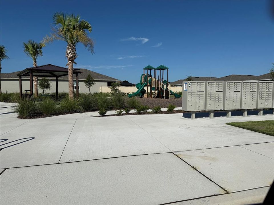 出租: $2,145 (4 贝兹, 2 浴室, 1839 平方英尺)