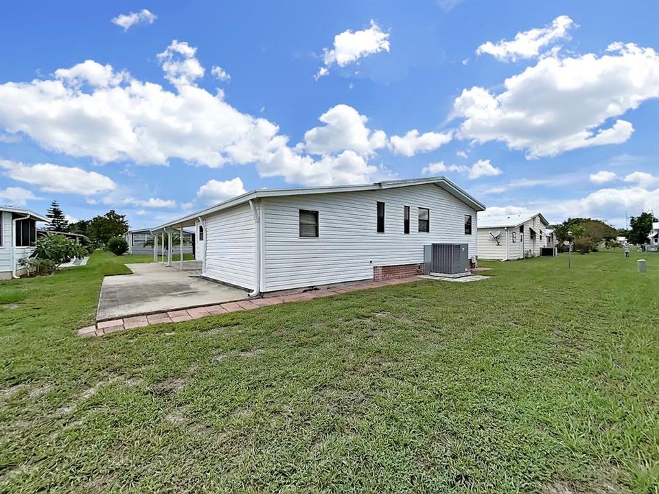 Active With Contract: $189,900 (2 beds, 2 baths, 1680 Square Feet)