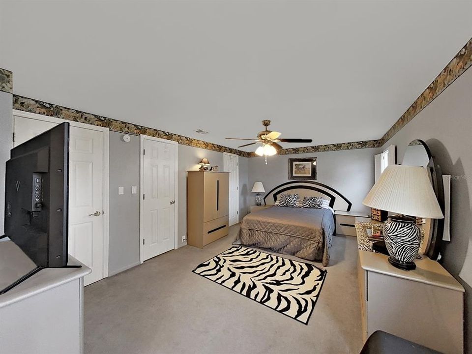 Active With Contract: $189,900 (2 beds, 2 baths, 1680 Square Feet)