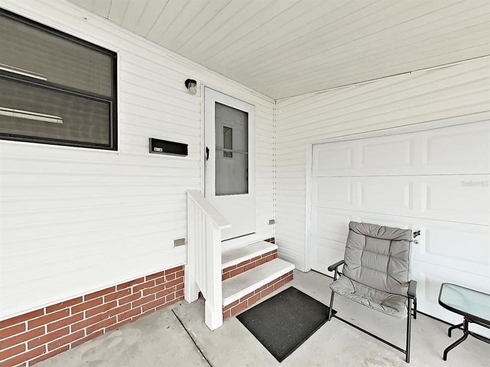 Active With Contract: $189,900 (2 beds, 2 baths, 1680 Square Feet)