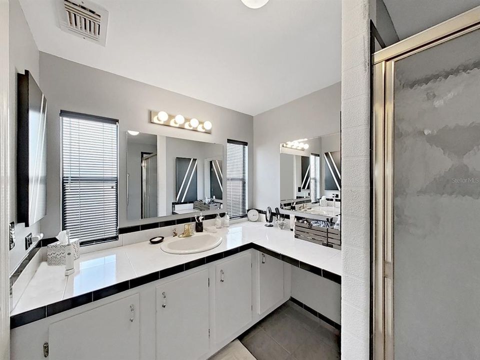 Active With Contract: $189,900 (2 beds, 2 baths, 1680 Square Feet)