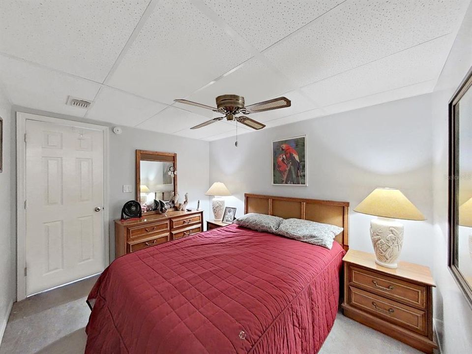 Active With Contract: $189,900 (2 beds, 2 baths, 1680 Square Feet)