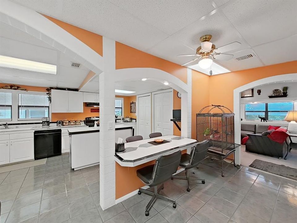 Active With Contract: $189,900 (2 beds, 2 baths, 1680 Square Feet)