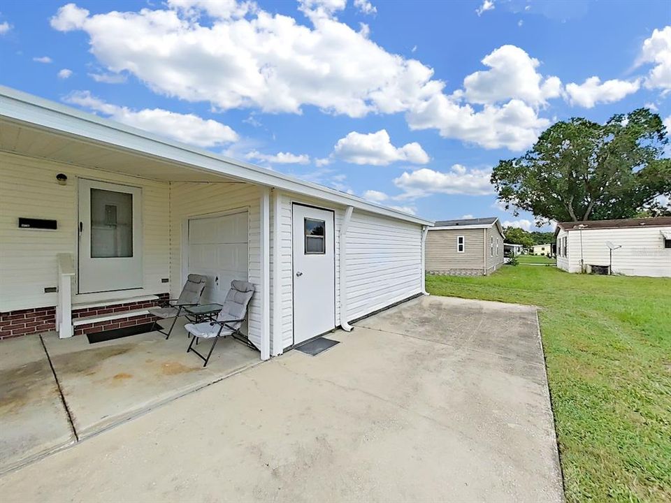 Active With Contract: $189,900 (2 beds, 2 baths, 1680 Square Feet)