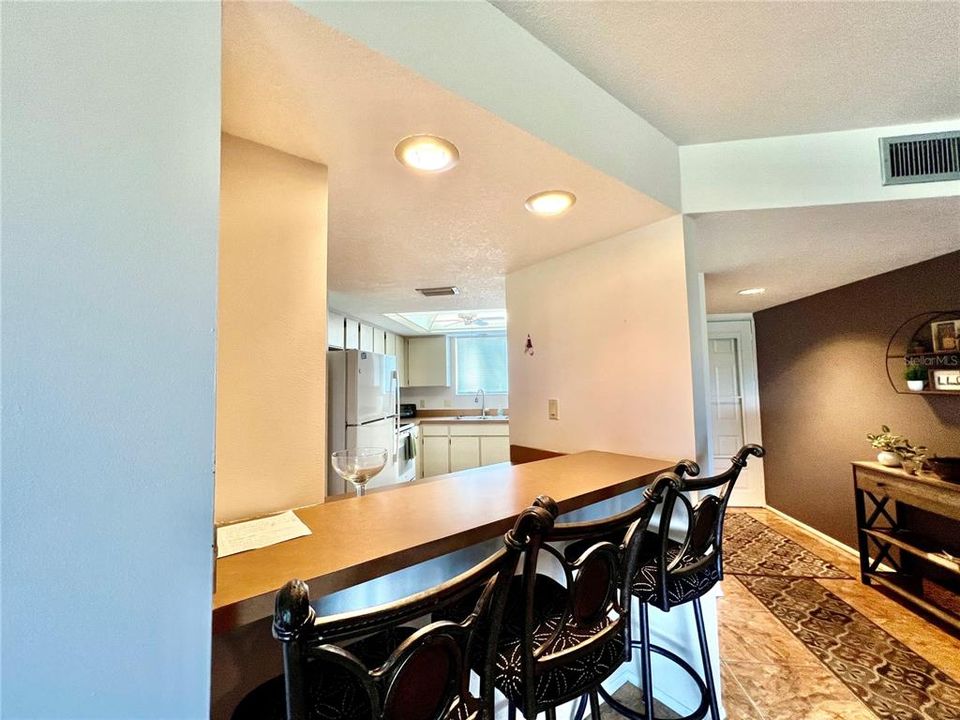 For Rent: $4,200 (2 beds, 2 baths, 1365 Square Feet)