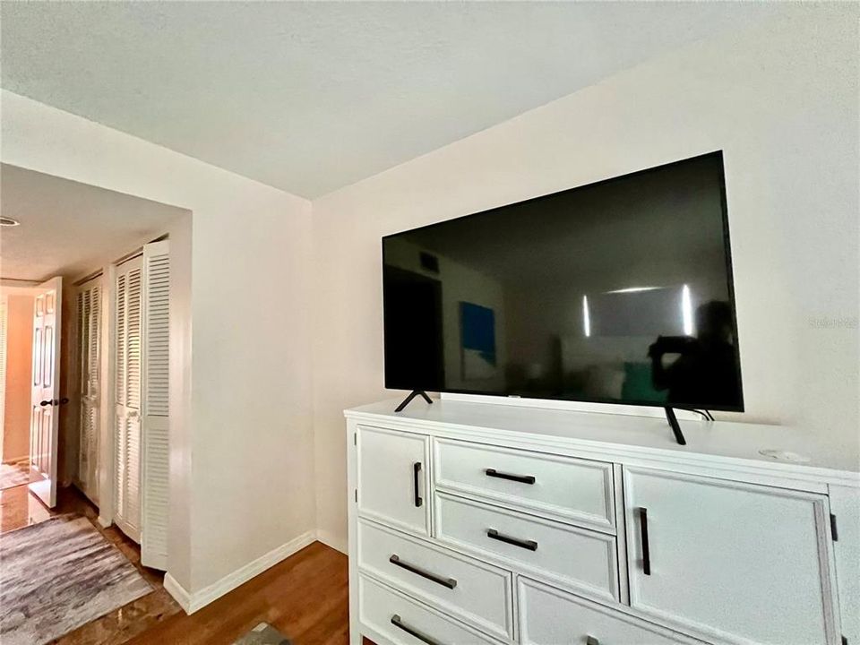 For Rent: $4,200 (2 beds, 2 baths, 1365 Square Feet)