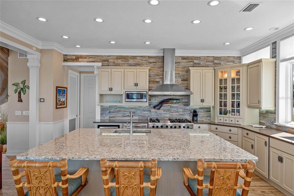 待售: $4,950,000 (5 贝兹, 5 浴室, 4168 平方英尺)