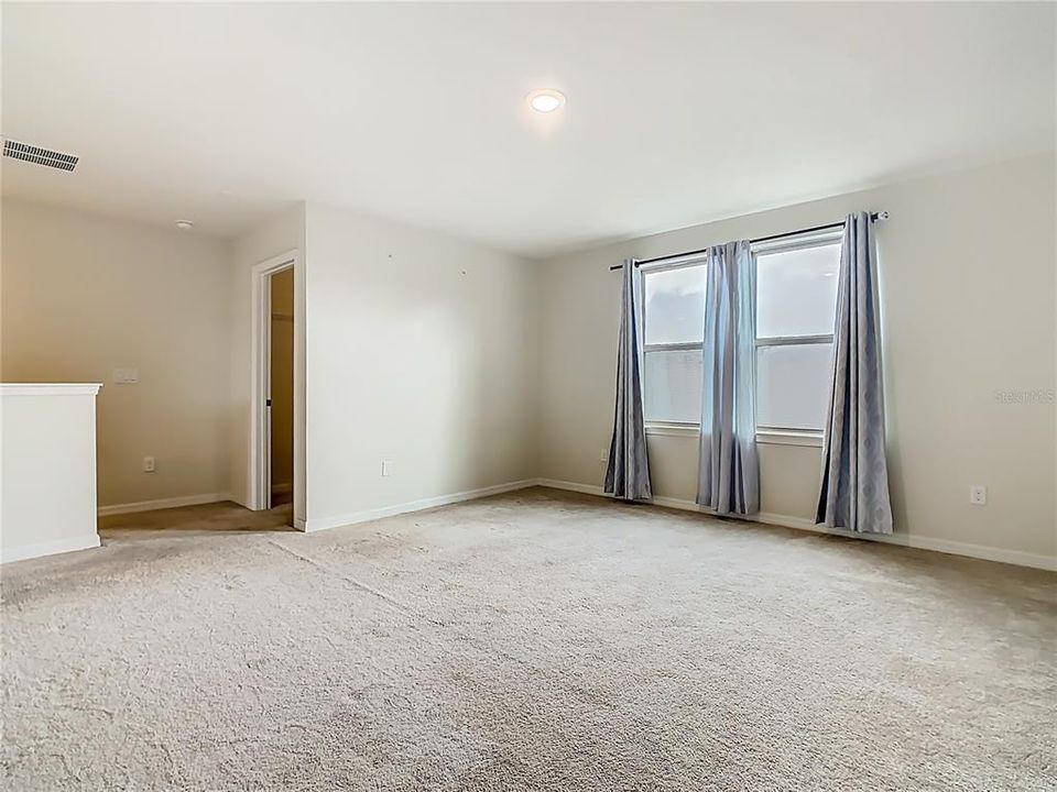 For Sale: $420,000 (3 beds, 3 baths, 2004 Square Feet)