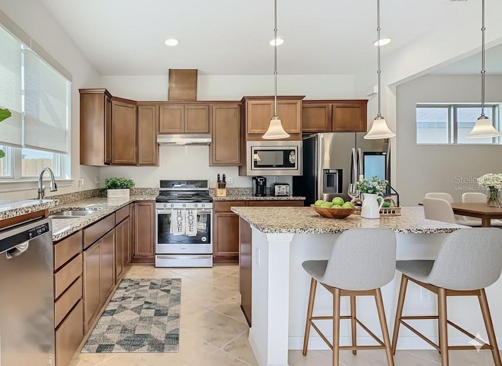 For Sale: $420,000 (3 beds, 3 baths, 2004 Square Feet)