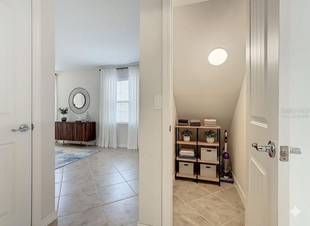 For Sale: $420,000 (3 beds, 3 baths, 2004 Square Feet)