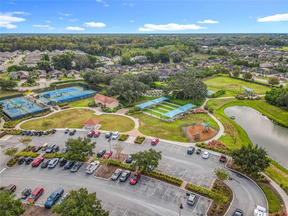 For Sale: $420,000 (3 beds, 3 baths, 2004 Square Feet)