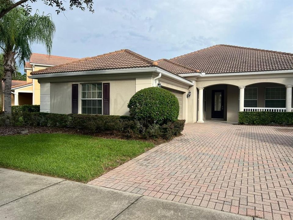 Active With Contract: $3,890 (4 beds, 3 baths, 2717 Square Feet)