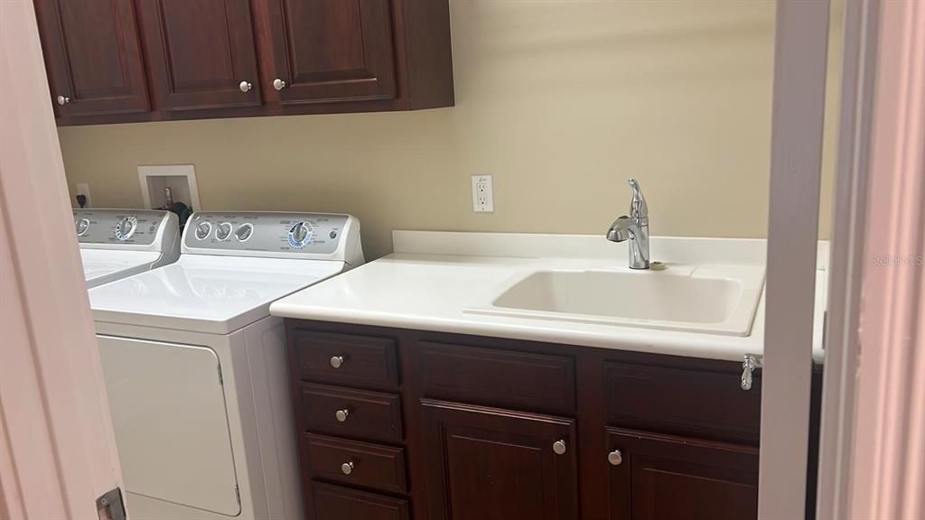 Active With Contract: $3,890 (4 beds, 3 baths, 2717 Square Feet)