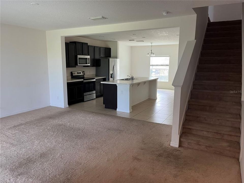 На продажу: $240,000 (3 спален, 2 ванн, 1621 Квадратных фут)