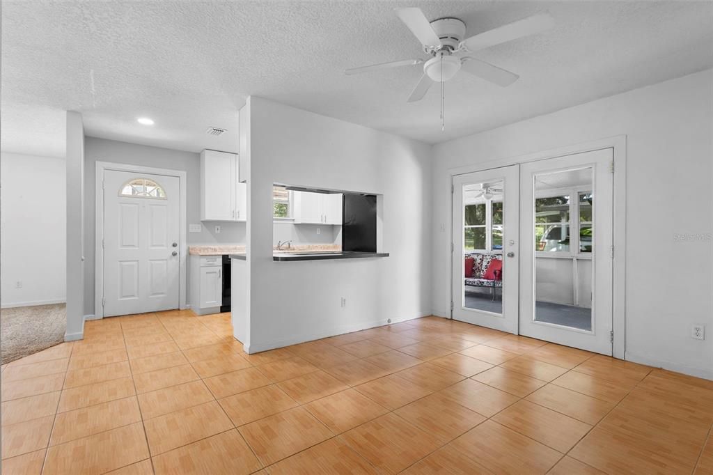 На продажу: $305,000 (3 спален, 2 ванн, 1356 Квадратных фут)