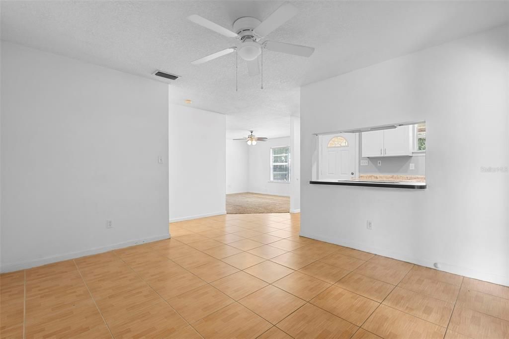 На продажу: $305,000 (3 спален, 2 ванн, 1356 Квадратных фут)