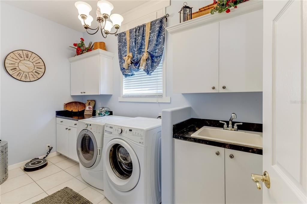 На продажу: $670,000 (3 спален, 3 ванн, 3560 Квадратных фут)