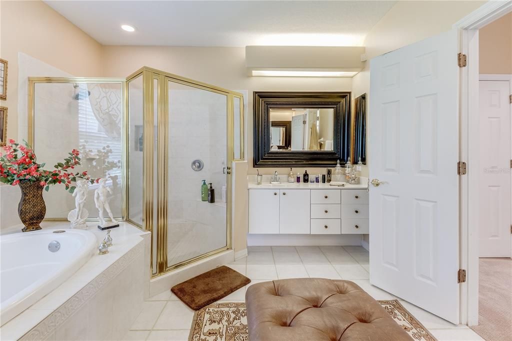 На продажу: $670,000 (3 спален, 3 ванн, 3560 Квадратных фут)