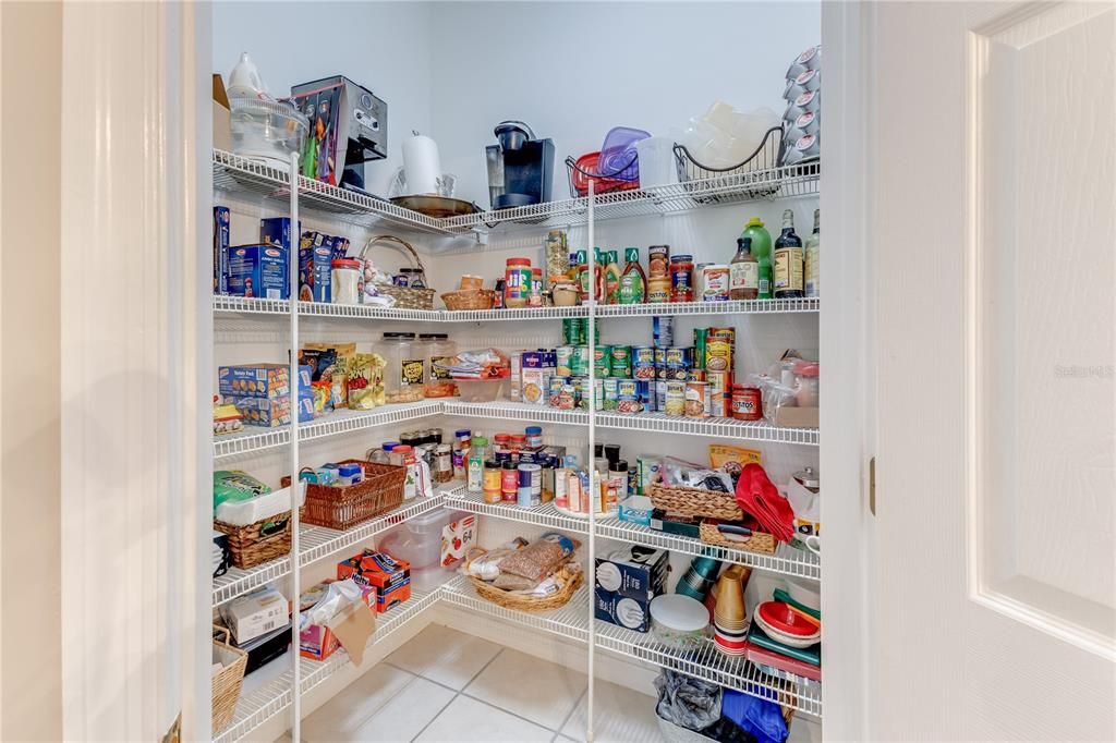 На продажу: $670,000 (3 спален, 3 ванн, 3560 Квадратных фут)