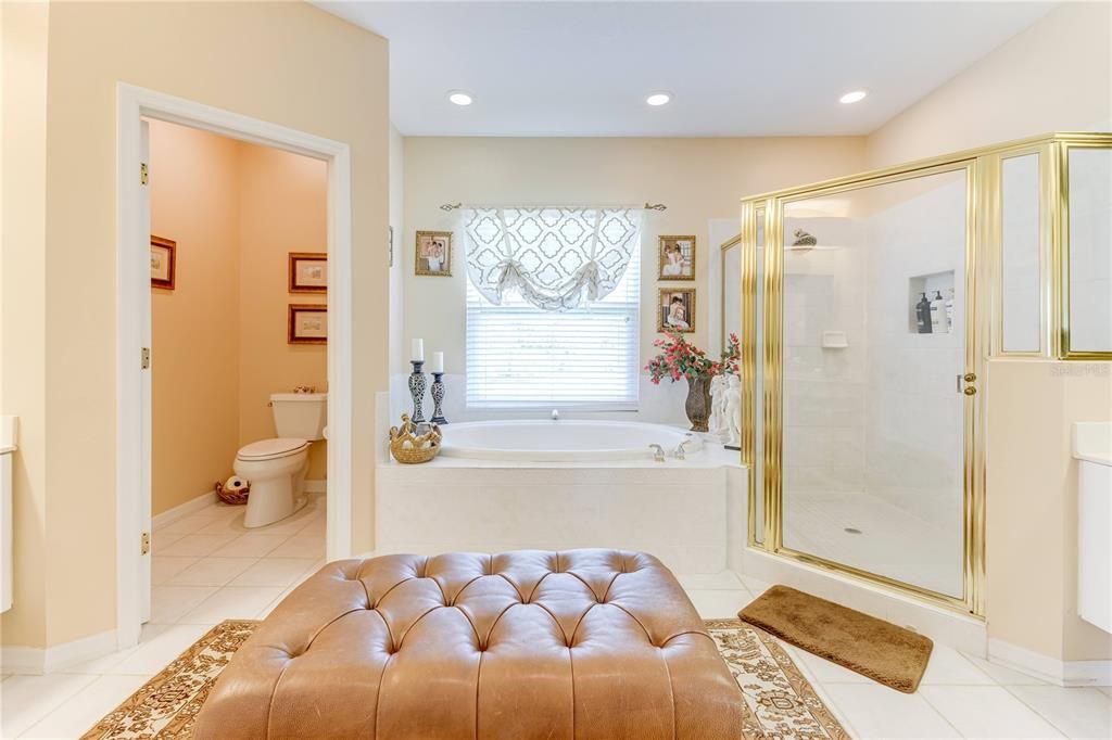 На продажу: $670,000 (3 спален, 3 ванн, 3560 Квадратных фут)