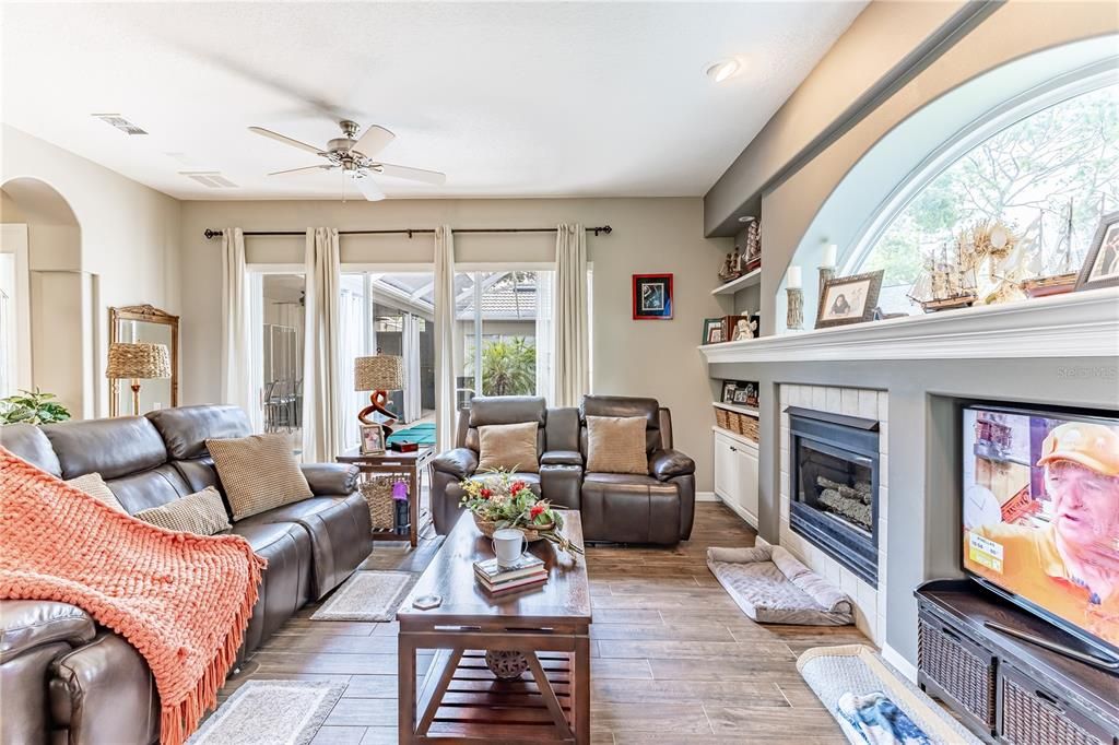 На продажу: $670,000 (3 спален, 3 ванн, 3560 Квадратных фут)