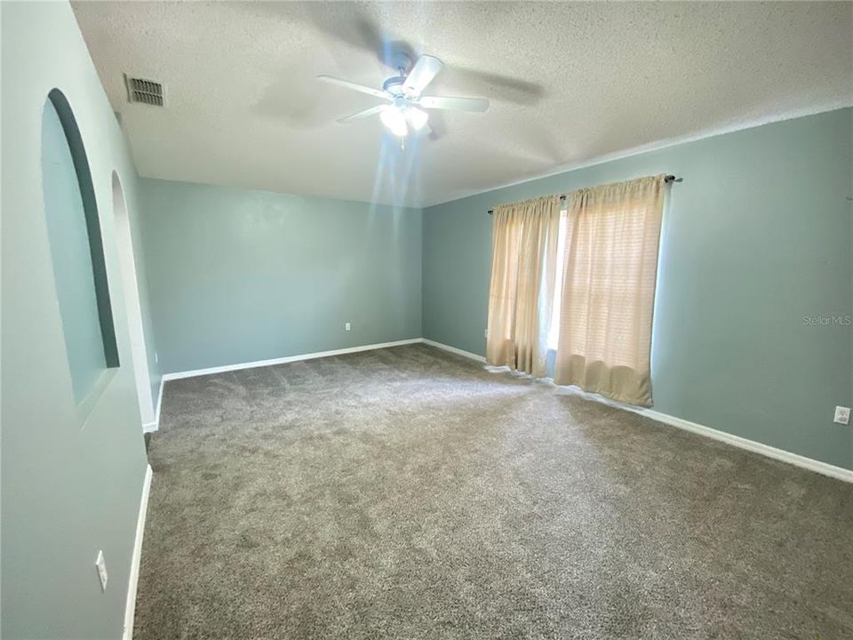 出租: $2,750 (4 贝兹, 2 浴室, 3072 平方英尺)