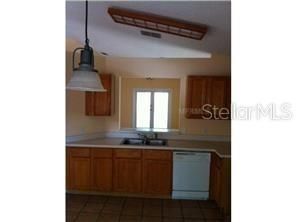 Под контрактом: $1,990 (3 спален, 2 ванн, 1354 Квадратных фут)