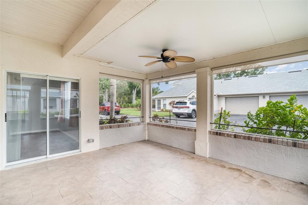 Под контрактом: $200,000 (2 спален, 2 ванн, 1304 Квадратных фут)