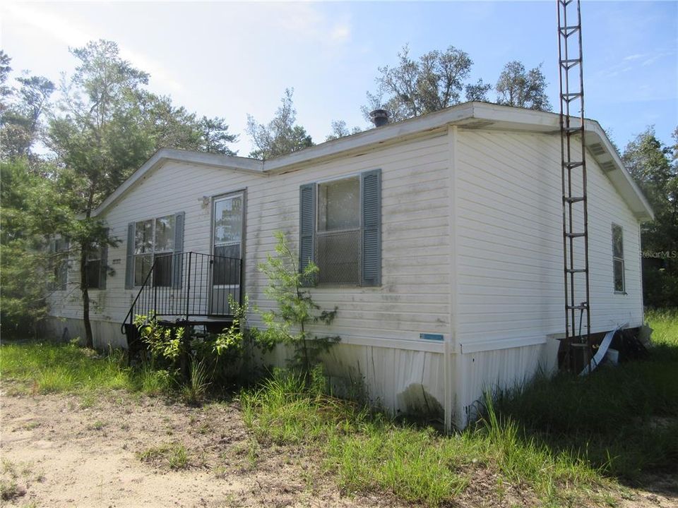 Active With Contract: $55,000 (3 beds, 2 baths, 1296 Square Feet)
