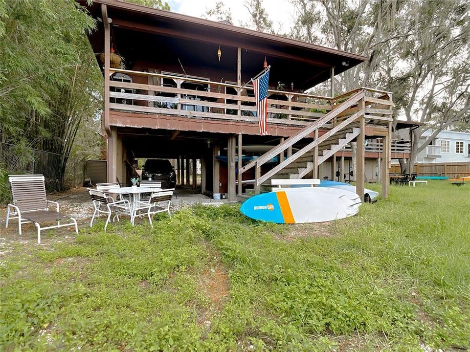 合同活跃: $800,000 (4 贝兹, 2 浴室, 1860 平方英尺)