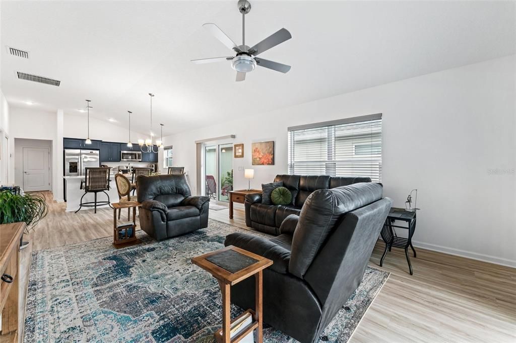 На продажу: $399,000 (3 спален, 2 ванн, 1499 Квадратных фут)