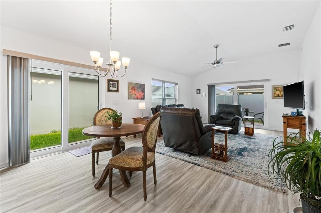 На продажу: $399,000 (3 спален, 2 ванн, 1499 Квадратных фут)