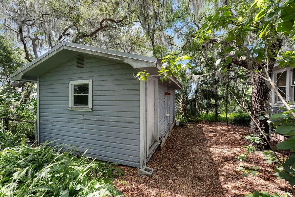 Active With Contract: $510,000 (2 beds, 1 baths, 1008 Square Feet)