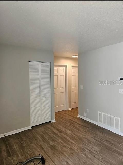 待售: $639,000 (32 贝兹, 0 浴室, 3233 平方英尺)